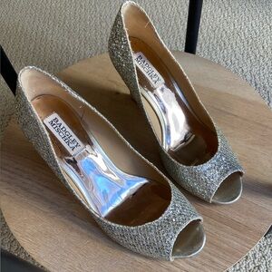Badgley Mischka Glittering Gold Peep-Toe Heels